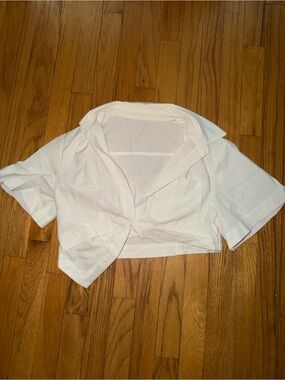 Cropped Asymmetrical linen Collared Tie-Front Top - White